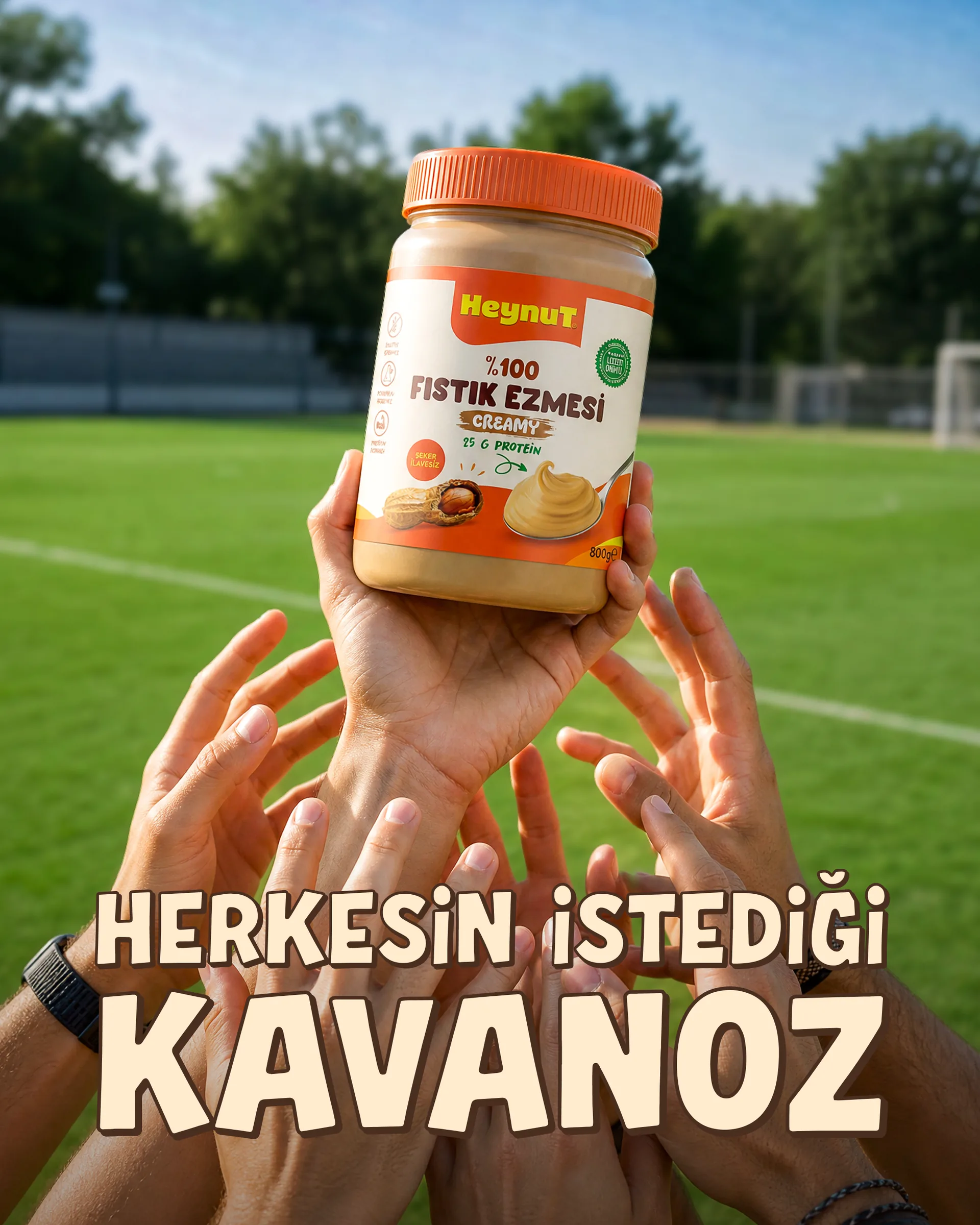 Heynut gönderisi: “Herkesin istediği kavanoz”, sahada kupa gibi havaya kaldırılan fıstık ezmesi kavanozu